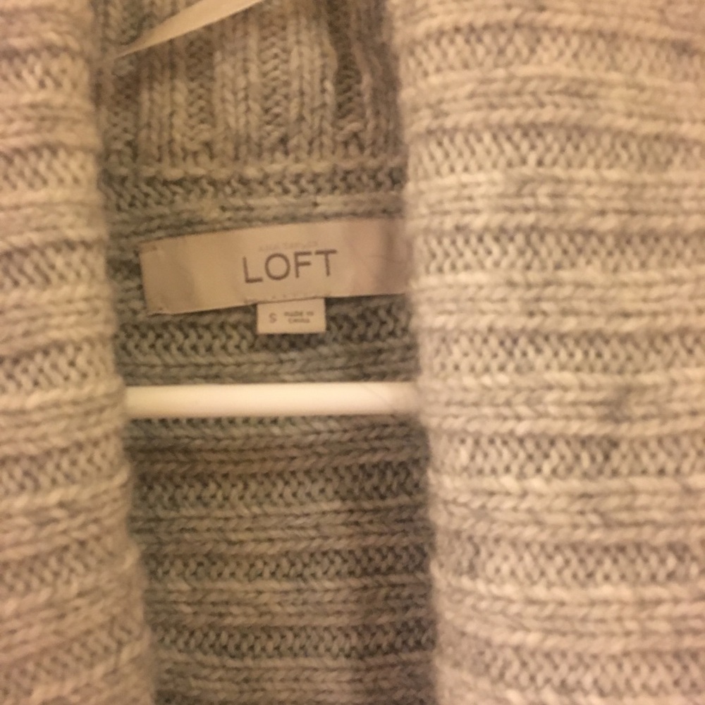 Loft gray sweater - Picture 2 of 3